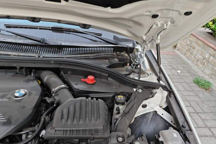 Used BMW 1 Series 2018 118i Sport Edition Engine Bay Left
