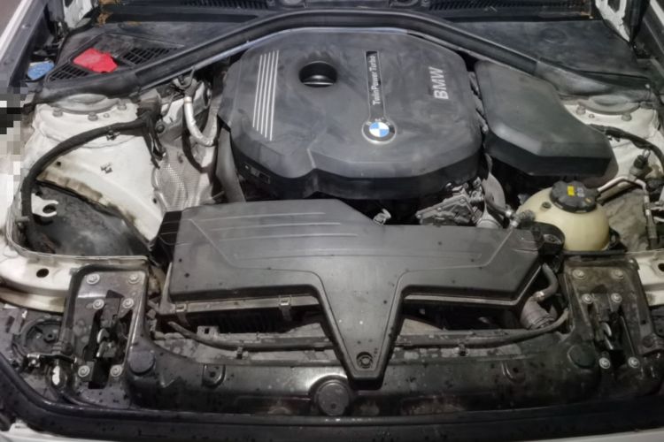 Used BMW 1 Series 2018 118i Leading Model Engine Bay