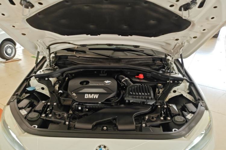 Used BMW 1 Series 2018 118i Fashion Model Engine Bay