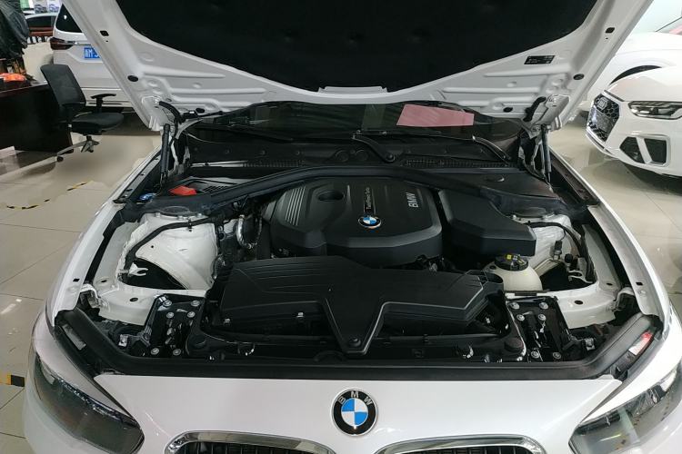 Used BMW 1 Series 2018 118i Leading Model Engine Bay