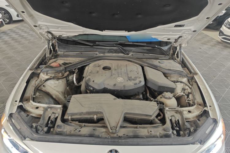 Used BMW 1 Series 2018 118i Sport Design Package Engine Bay