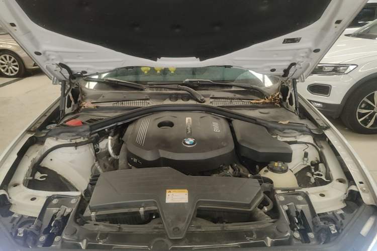 Used BMW 1 Series 2018 118i Leading Model Engine Bay