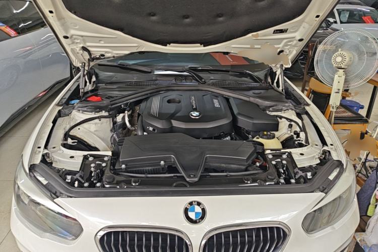 Used BMW 1 Series 2018 118i Leading Model Engine Bay