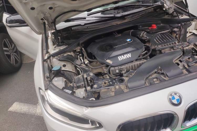 Used BMW 1 Series 2018 118i Sport Edition Engine Bay Right