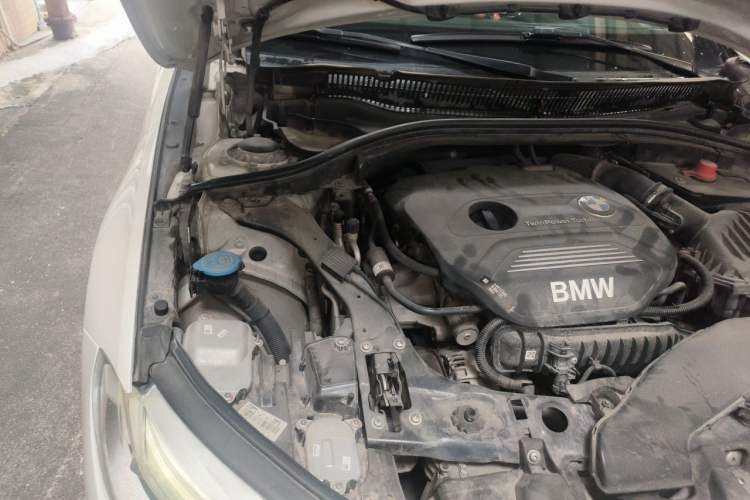 Used BMW 1 Series 2018 118i Sport Edition Engine Bay Right