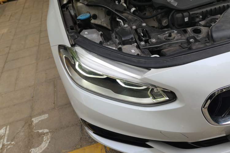 Used BMW 1 Series 2018 Facelifted 118i Sport Edition Engine Bay Right