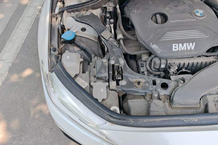 Used BMW 1 Series 2018 Facelifted 118i Sport Edition Engine Bay Right