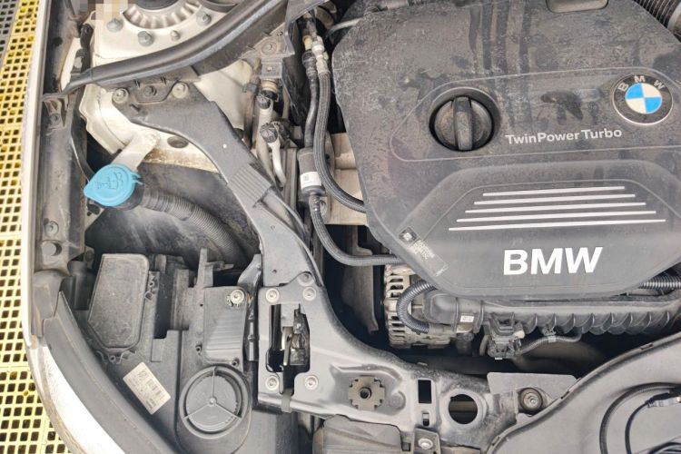 Used BMW 1 Series 2018 118i Fashion Model Engine Bay Right