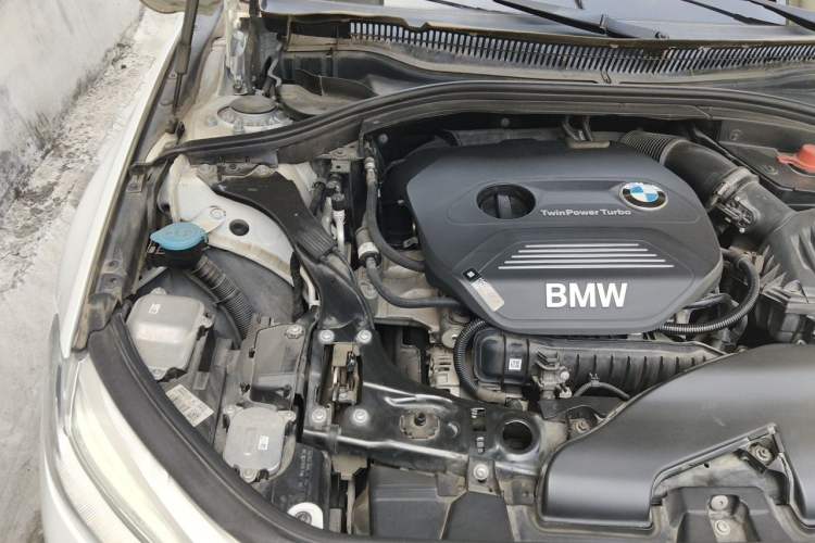 Used BMW 1 Series 2018 Facelifted 118i Design Package Edition Engine Bay Right