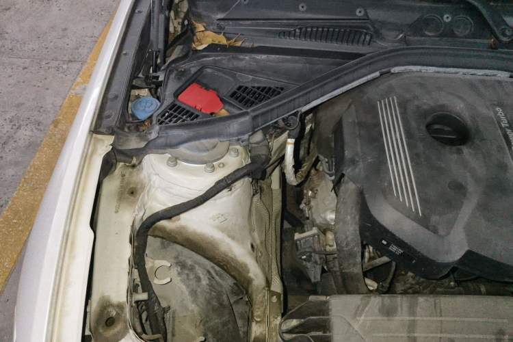 Used BMW 1 Series 2018 118i Sport Design Package Engine Bay Right