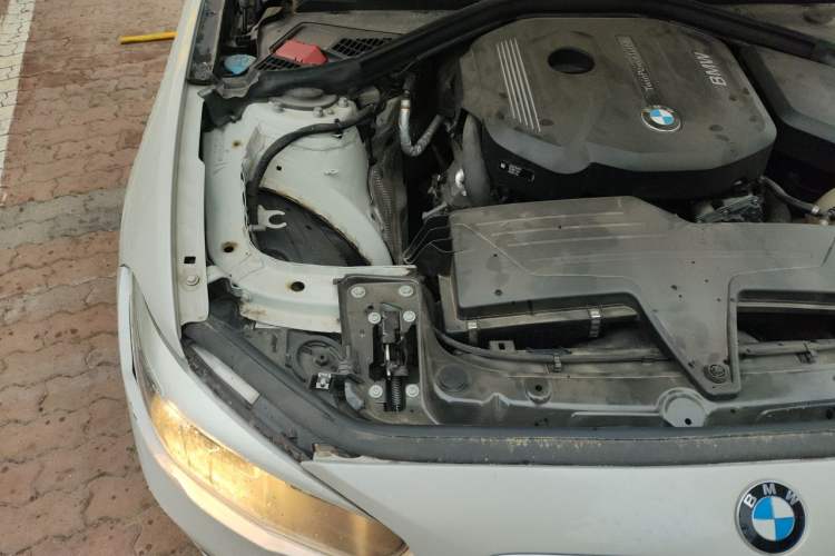 Used BMW 1 Series 2018 118i Leading Model Engine Bay Right