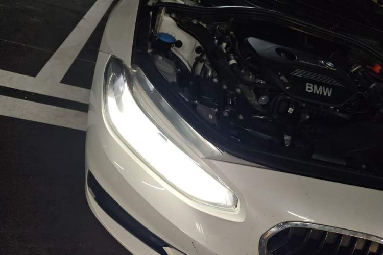 Used BMW 1 Series 2018 118i Sport Edition Engine Bay Right