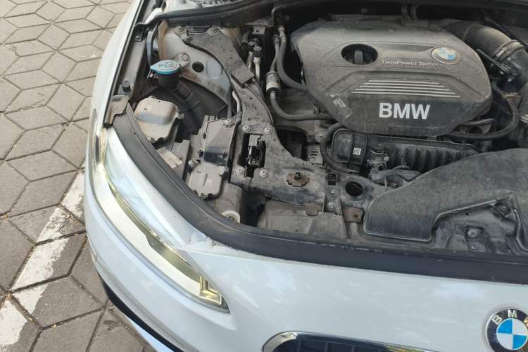 Used BMW 1 Series 2018 118i Sport Edition Engine Bay Right