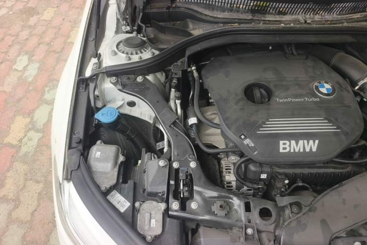 Used BMW 1 Series 2018 Facelifted 118i Sport Edition Engine Bay Right