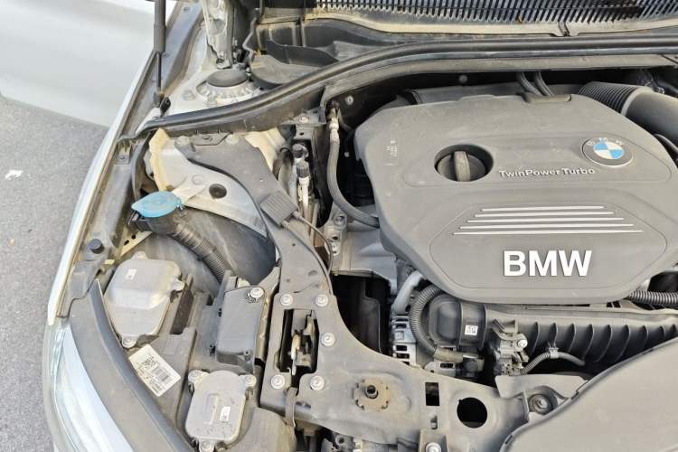 Used BMW 1 Series 2018 118i Sport Edition Engine Bay Right