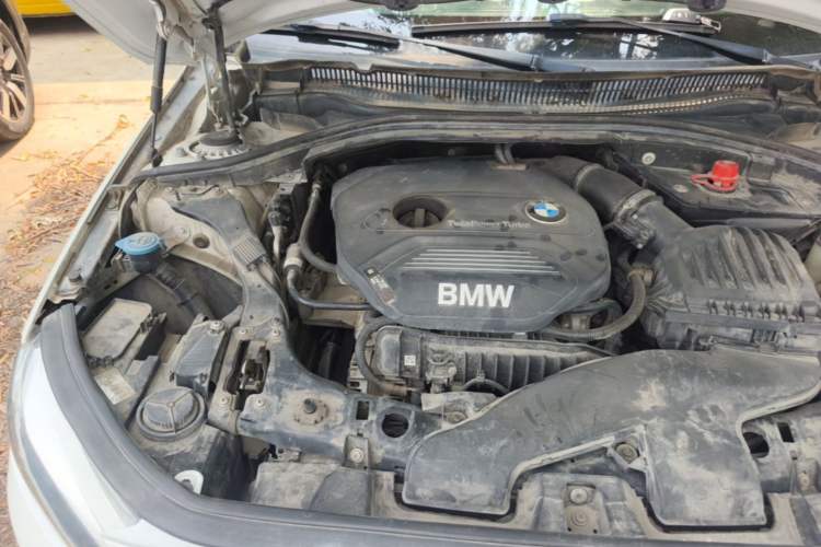 Used BMW 1 Series 2018 118i Fashion Model Engine Bay Right