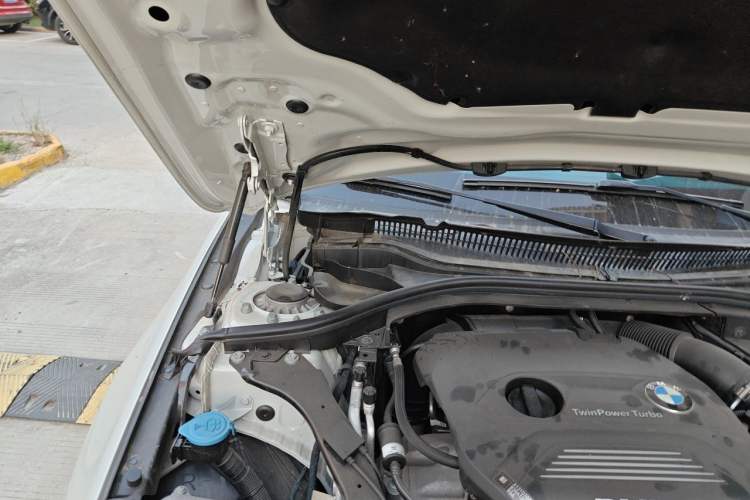 Used BMW 1 Series 2018 118i Sport Edition Engine Bay Right