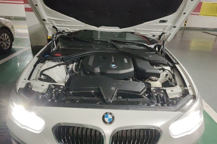 Used BMW 1 Series 2018 118i Leading Model Engine Bay