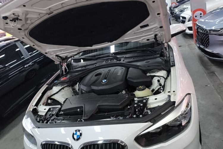 Used BMW 1 Series 2018 118i Leading Model Engine Bay