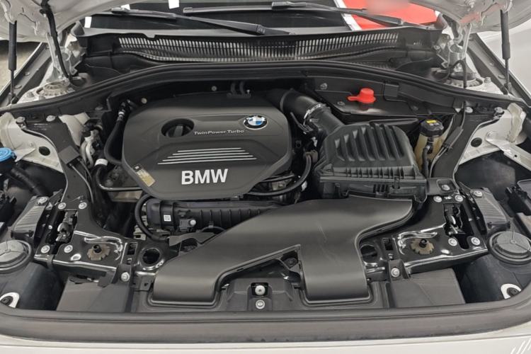 Used BMW 1 Series 2018 118i Fashion Model Engine Bay