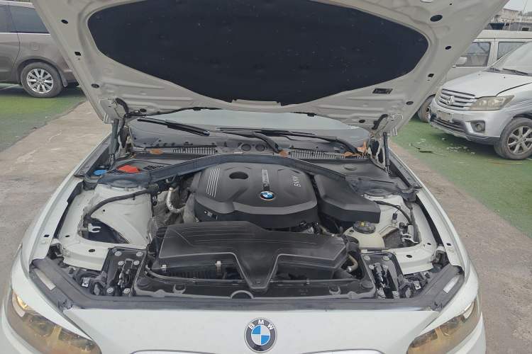 Used BMW 1 Series 2018 118i Leading Model Engine Bay