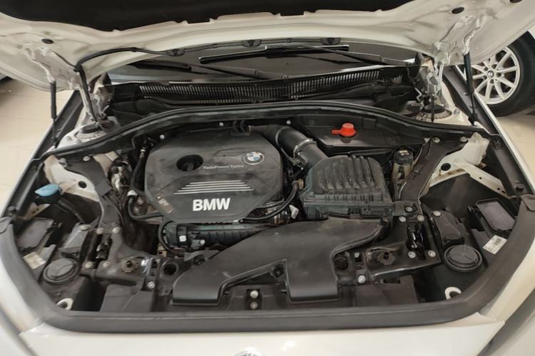 Used BMW 1 Series 2018 118i Fashion Model Engine Bay