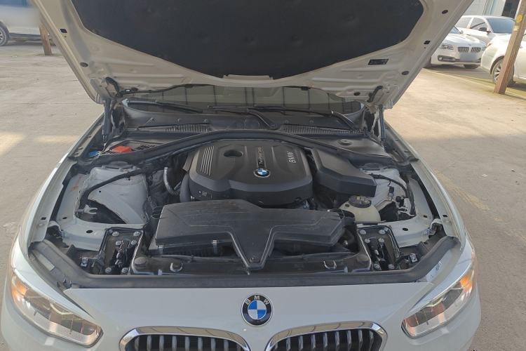 Used BMW 1 Series 2018 118i Sport Design Package Engine Bay