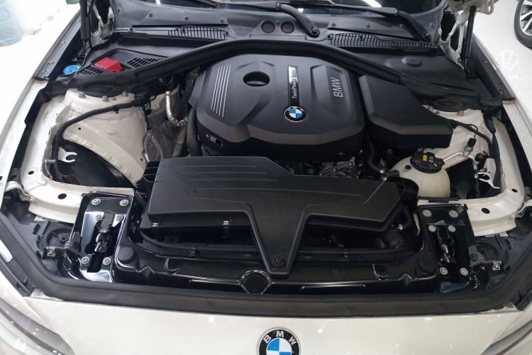 Used BMW 1 Series 2018 118i Leading Model Engine Bay