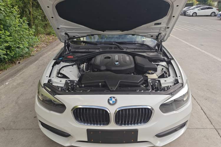 Used BMW 1 Series 2018 118i Leading Model Engine Bay