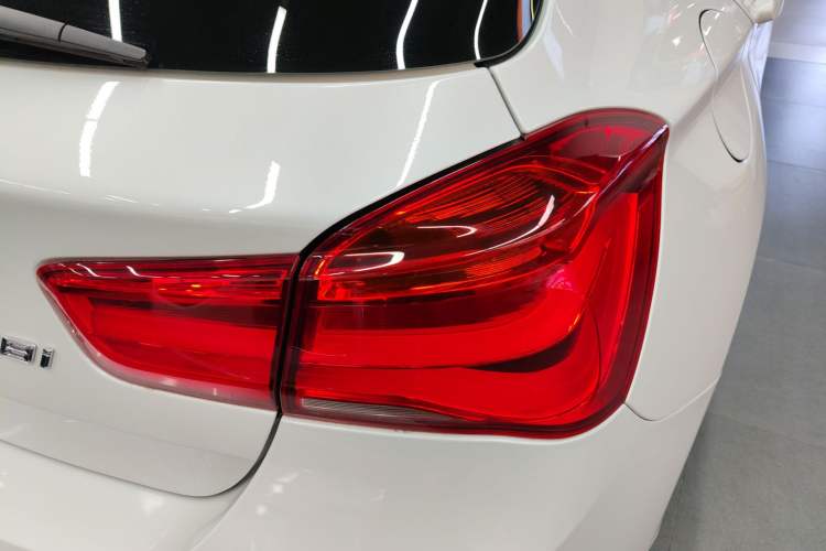 Used BMW 1 Series 2018 118i Leading Model Exterior 1