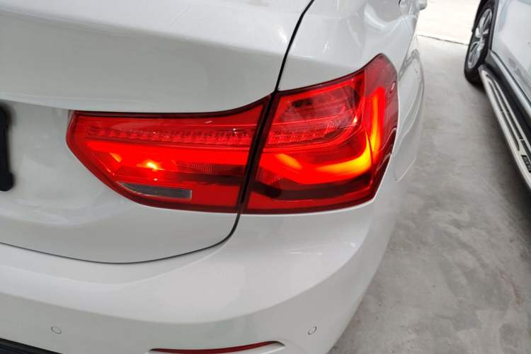 Used BMW 1 Series 2018 Facelifted 118i Sport Edition Exterior 1