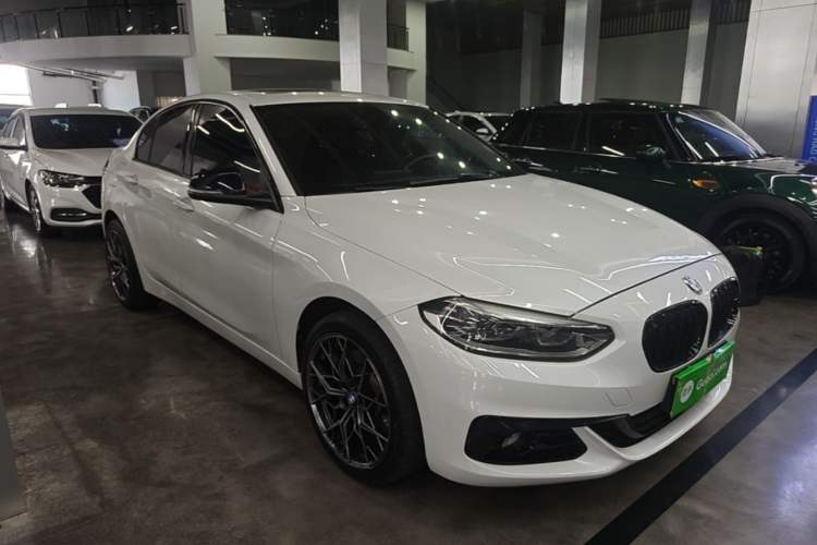 Used BMW 1 Series 2018 120i Design Package Model Exterior 1