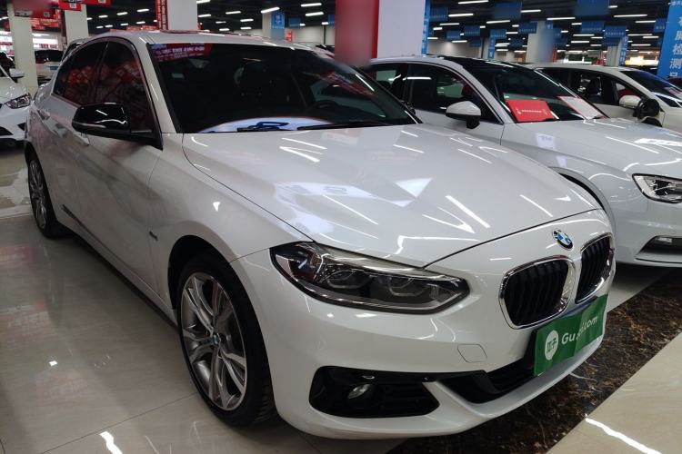Used BMW 1 Series 2018 120i Design Package Model Exterior 1