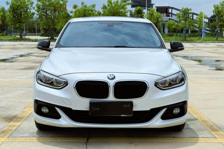 Used BMW 1 Series 2018 Restyled 120i Design Package Edition Exterior 1