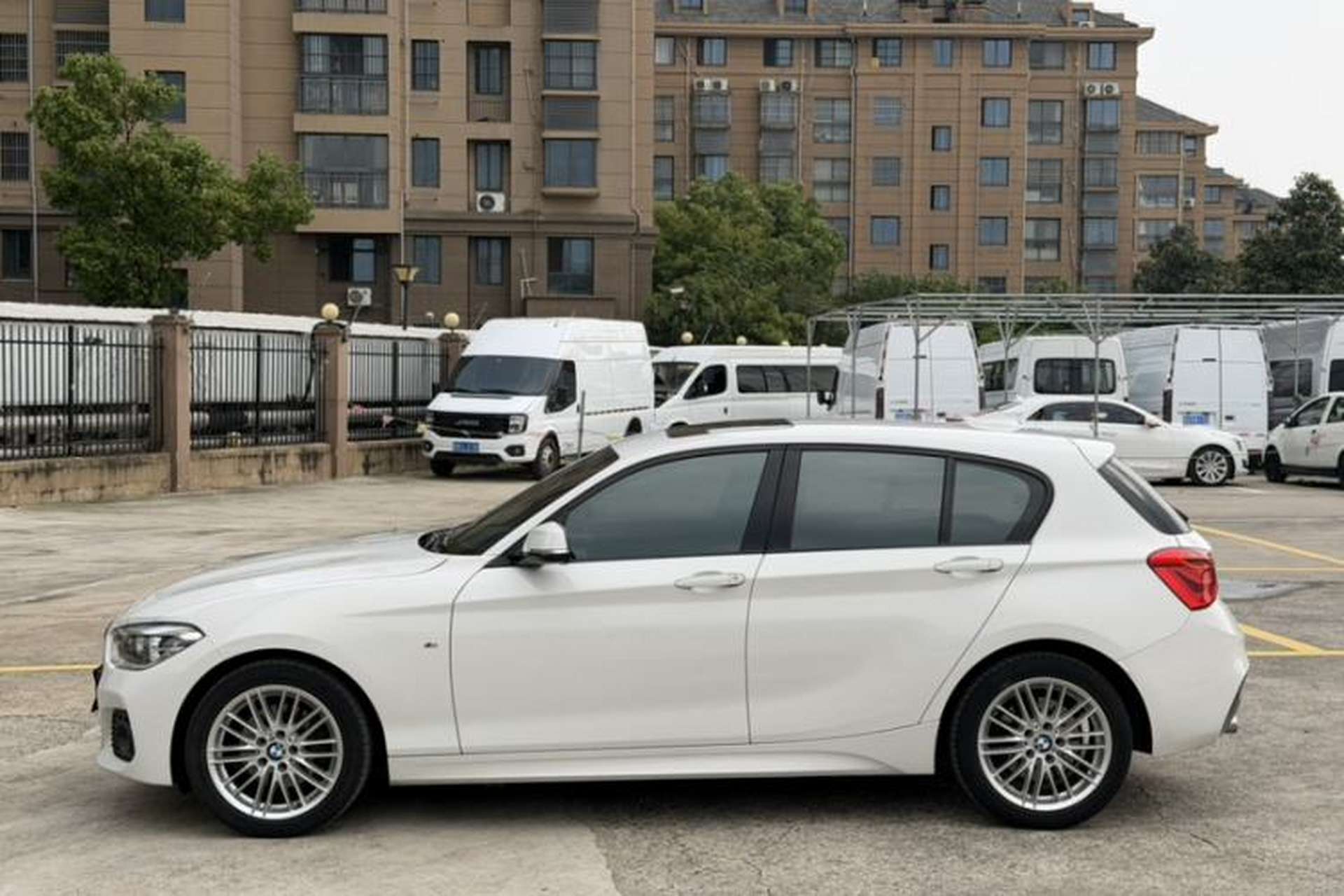 Used BMW 1 Series 2018 120i M Sport Package Exterior 1