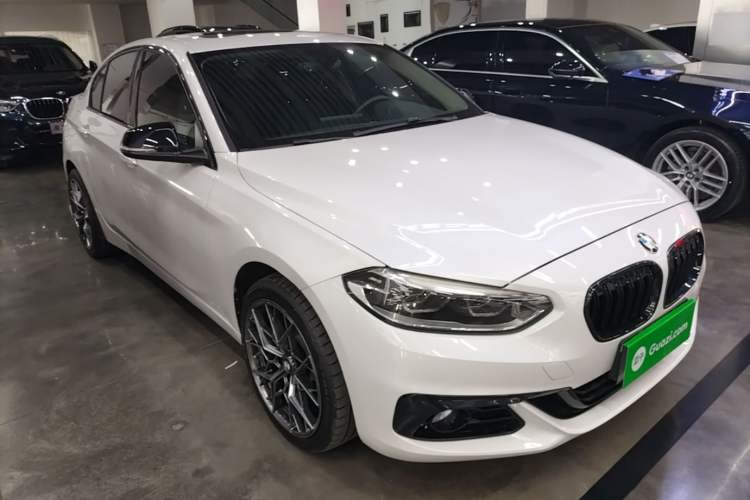 Used BMW 1 Series 2018 120i Design Package Model Exterior 1