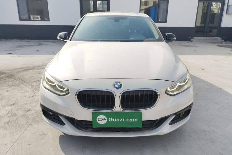 Used BMW 1 Series 2018 118i Design Package Edition Exterior 1