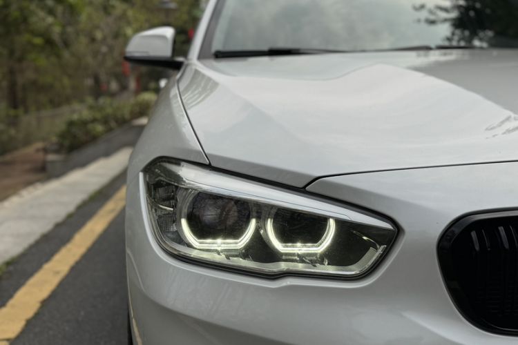Used BMW 1 Series 2018 118i Sport Design Package Exterior 10
