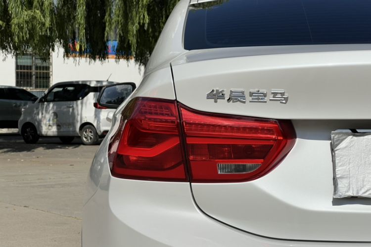 Used BMW 1 Series 2018 120i Design Package Model Exterior 10