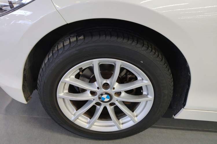 Used BMW 1 Series 2018 118i Leading Model Exterior 2