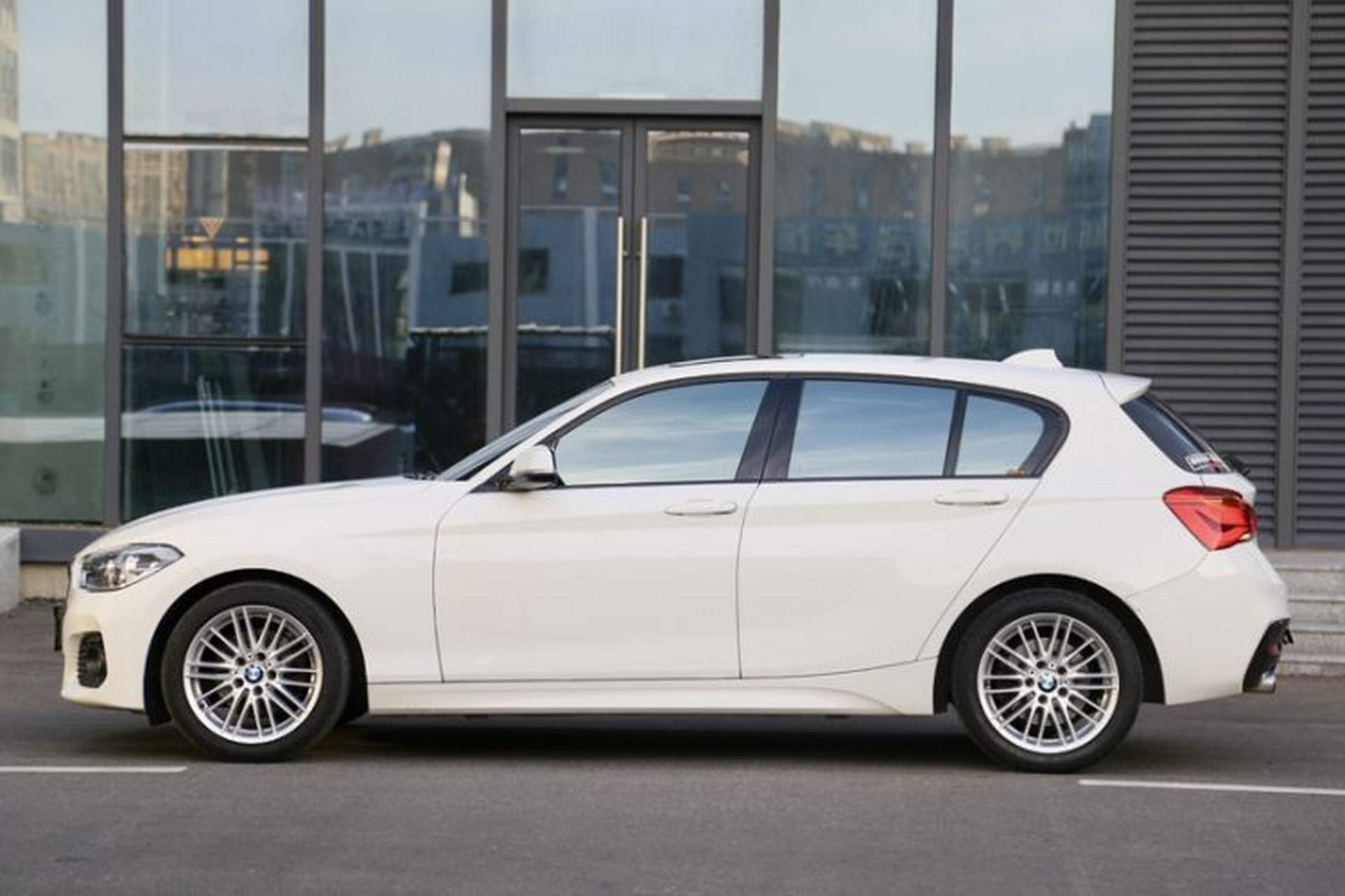 Used BMW 1 Series 2018 120i M Sport Package Exterior 2