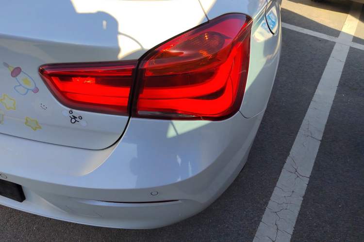 Used BMW 1 Series 2018 118i Leading Model Exterior 2