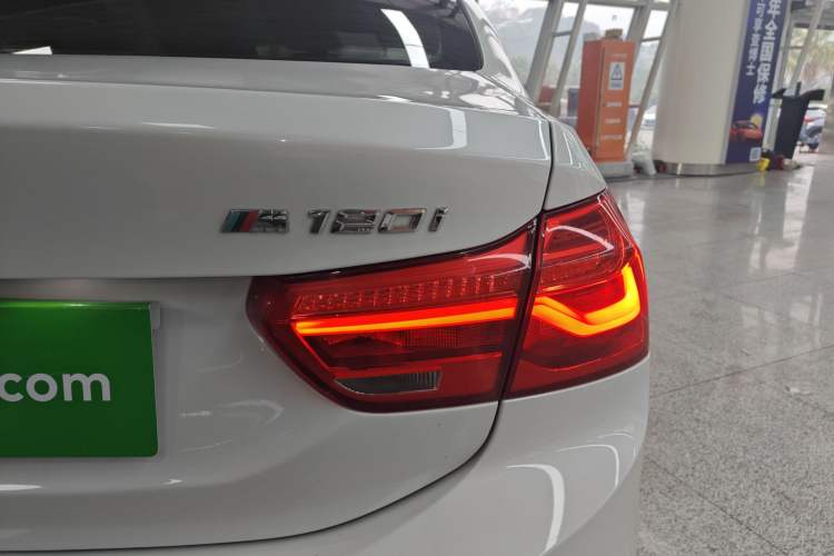 Used BMW 1 Series 2018 Restyled 120i Design Package Edition Exterior 2
