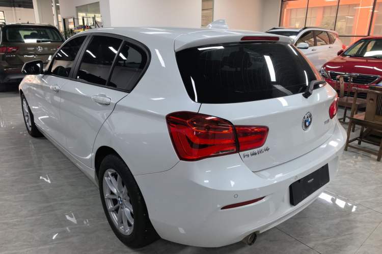 Used BMW 1 Series 2018 118i Leading Model Exterior 2