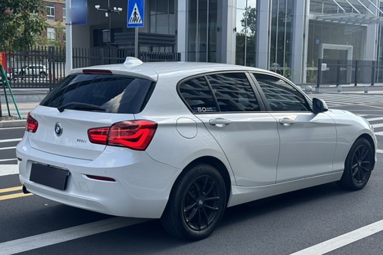 Used BMW 1 Series 2018 118i Leading Model Exterior 2