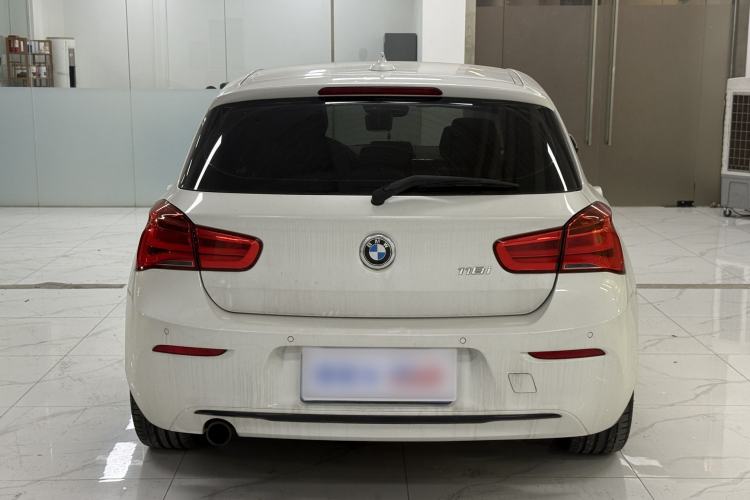 Used BMW 1 Series 2018 118i Sport Design Package Exterior 2