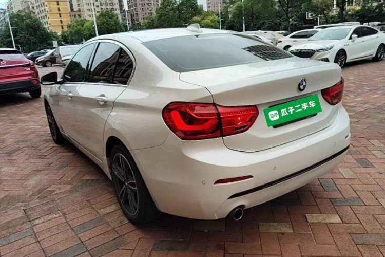 Used BMW 1 Series 2018 118i Sport Edition Exterior 2