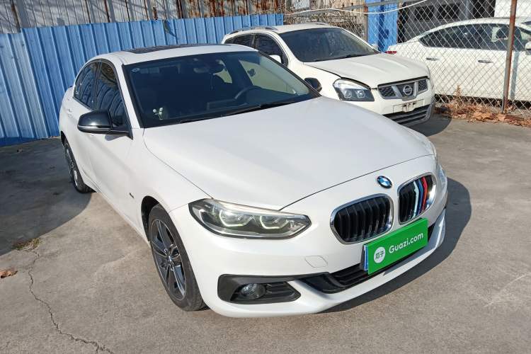 Used BMW 1 Series 2018 118i Sport Edition Exterior 2
