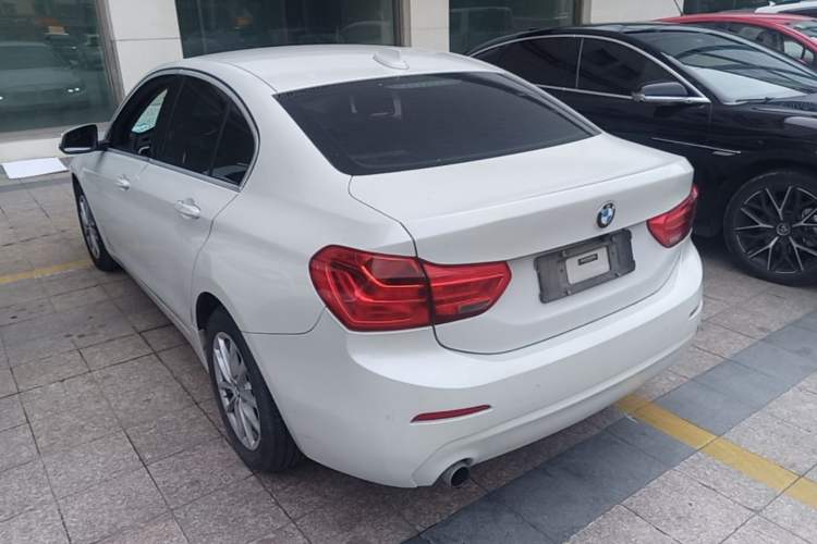 Used BMW 1 Series 2018 118i Fashion Model Exterior 2