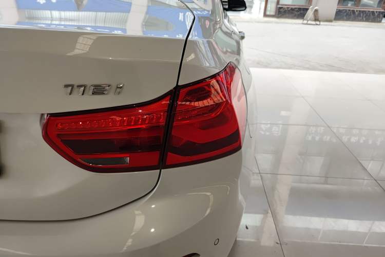 Used BMW 1 Series 2018 Facelifted 118i Sport Edition Exterior 2